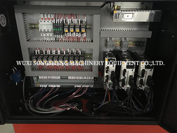 好色先生下载安装電氣箱